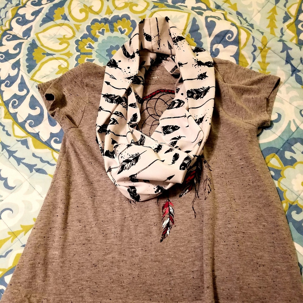 Girls Graphic Tee Scarf Combo